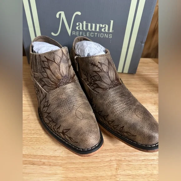 Natural Reflections Brown Ankle Boots with Hand-Burned Sunflowers - Picture 2 of 5